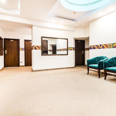 Fabhotel Le Monarque Chandigarh Exterior photo