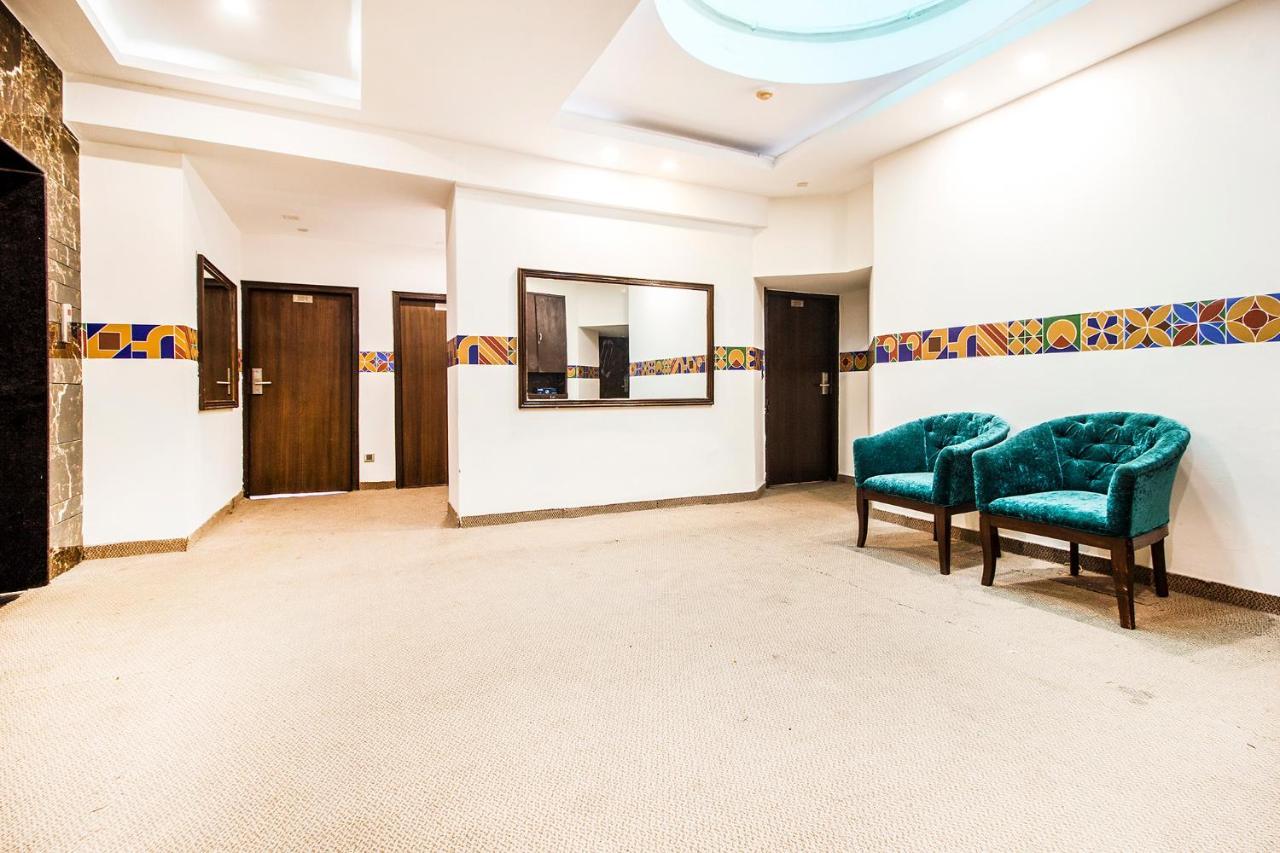 Fabhotel Le Monarque Chandigarh Exterior photo