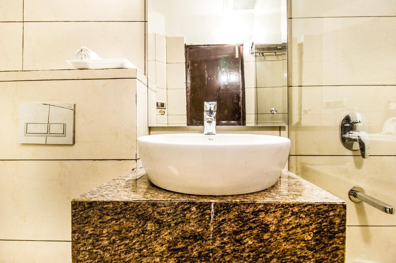 Fabhotel Le Monarque Chandigarh Exterior photo