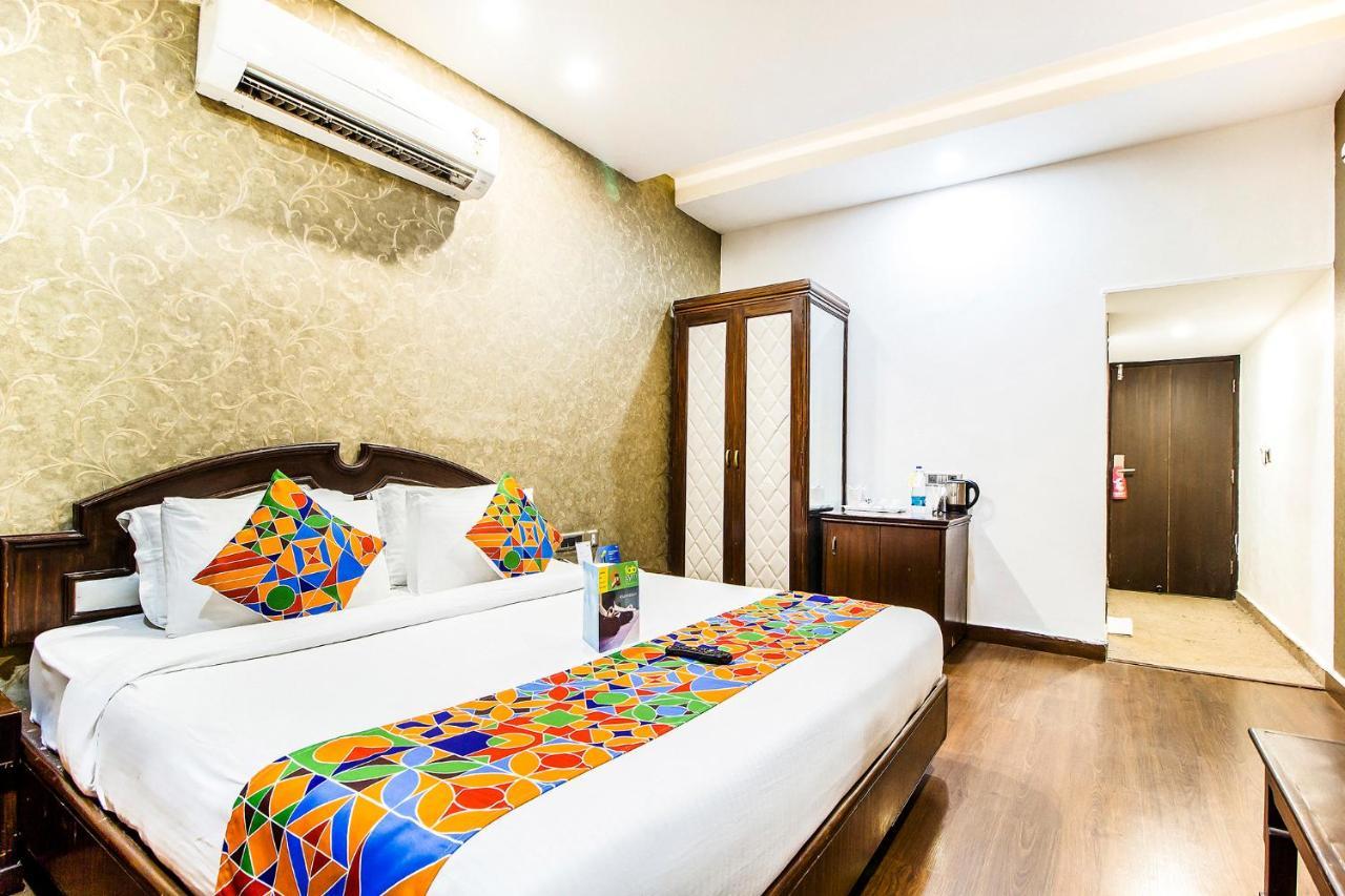 Fabhotel Le Monarque Chandigarh Exterior photo