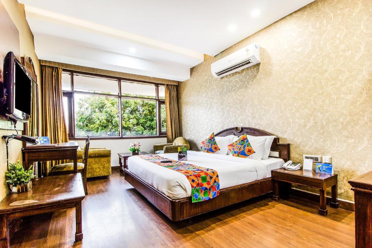 Fabhotel Le Monarque Chandigarh Exterior photo
