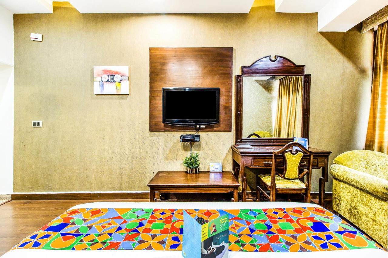 Fabhotel Le Monarque Chandigarh Exterior photo